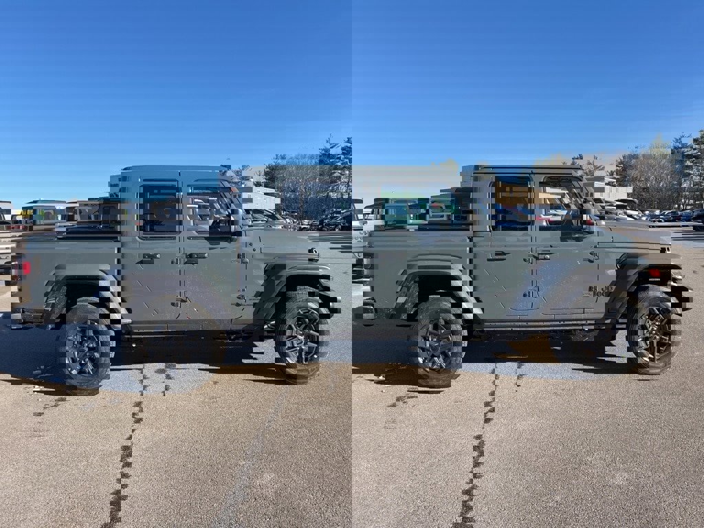 New 2026 Jeep Gladiator Sport image 8