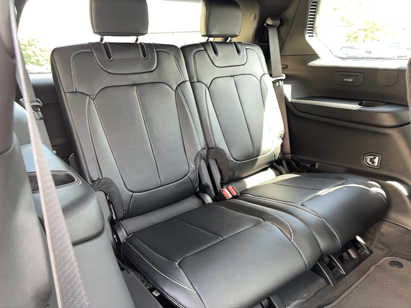 New 2027 Jeep Grand Cherokee L Limited AWD/4WD image 9