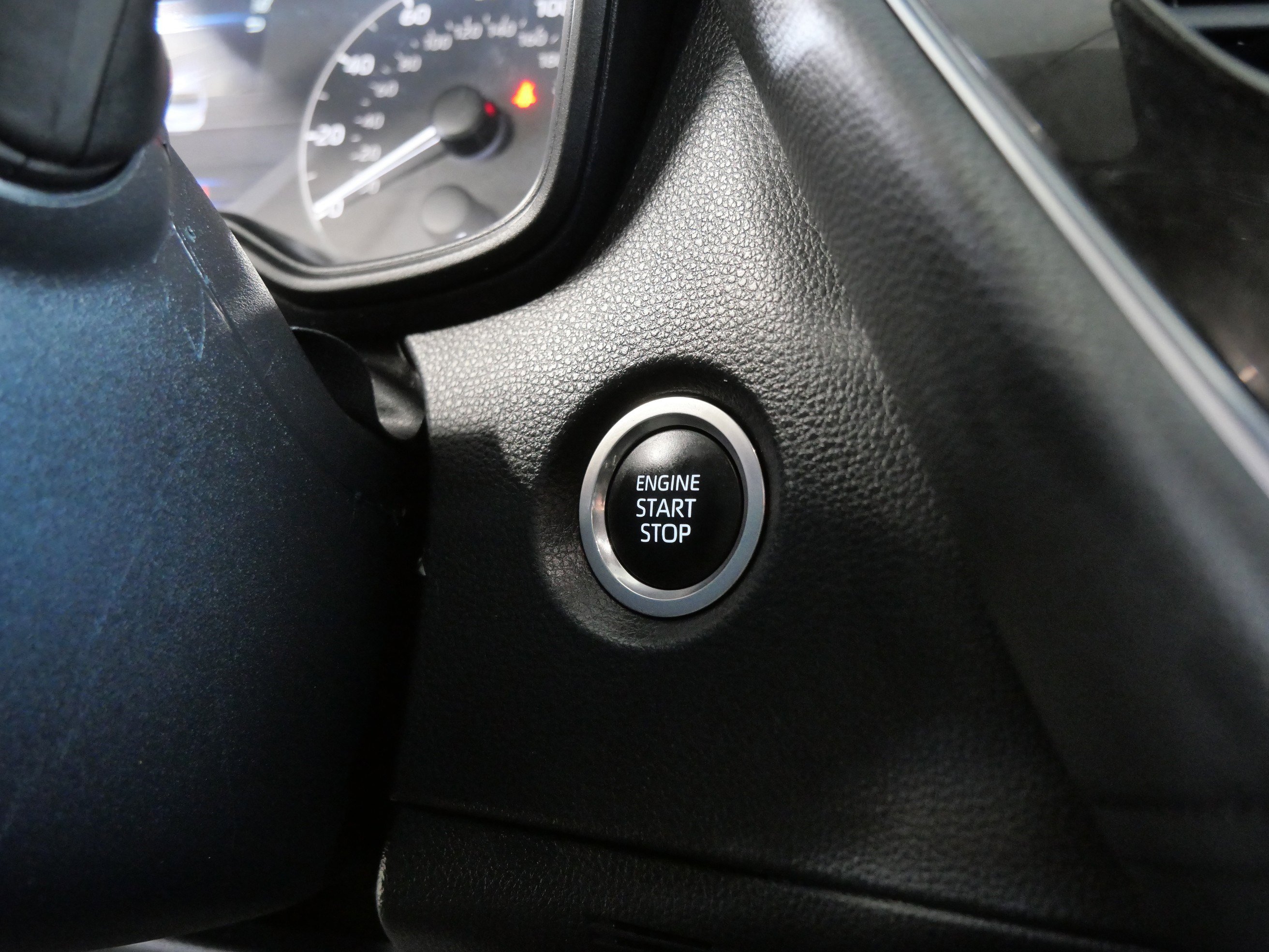 Certified 2023 Toyota Corolla SE image 33