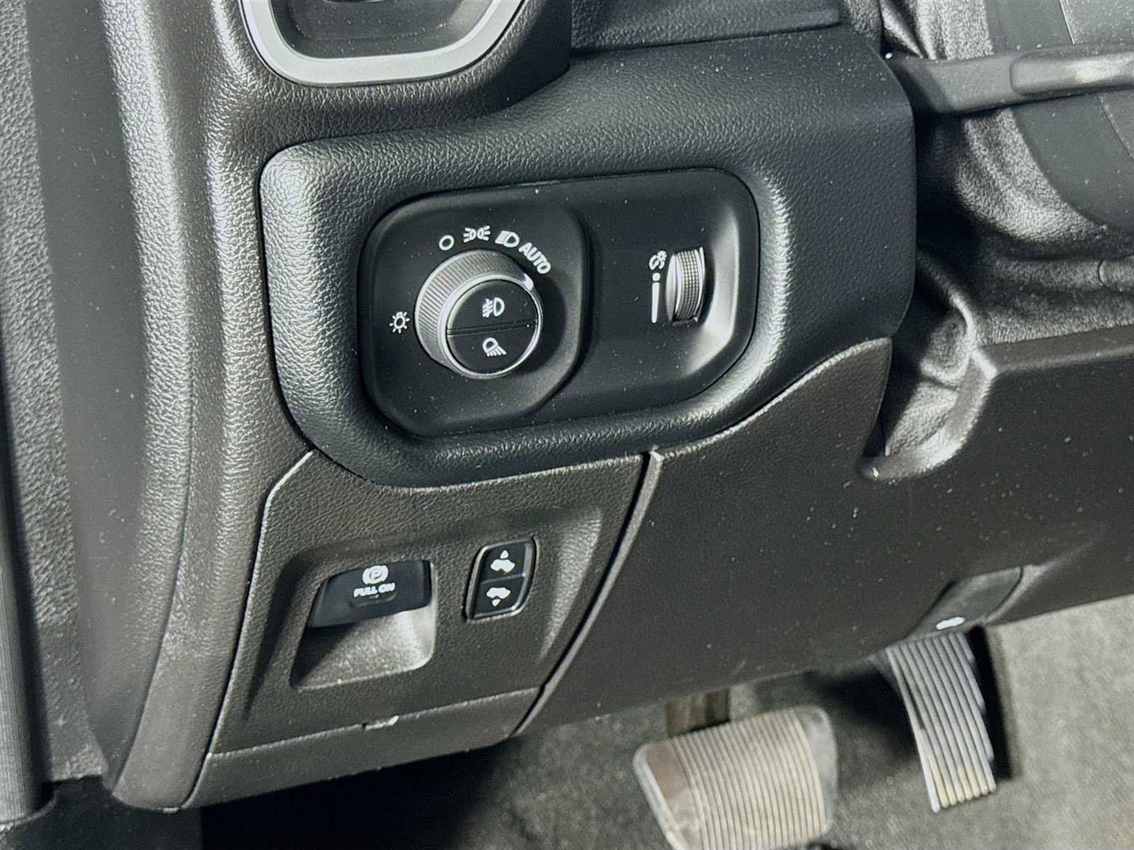 Used 2020 RAM 1500 Big Horn image 10