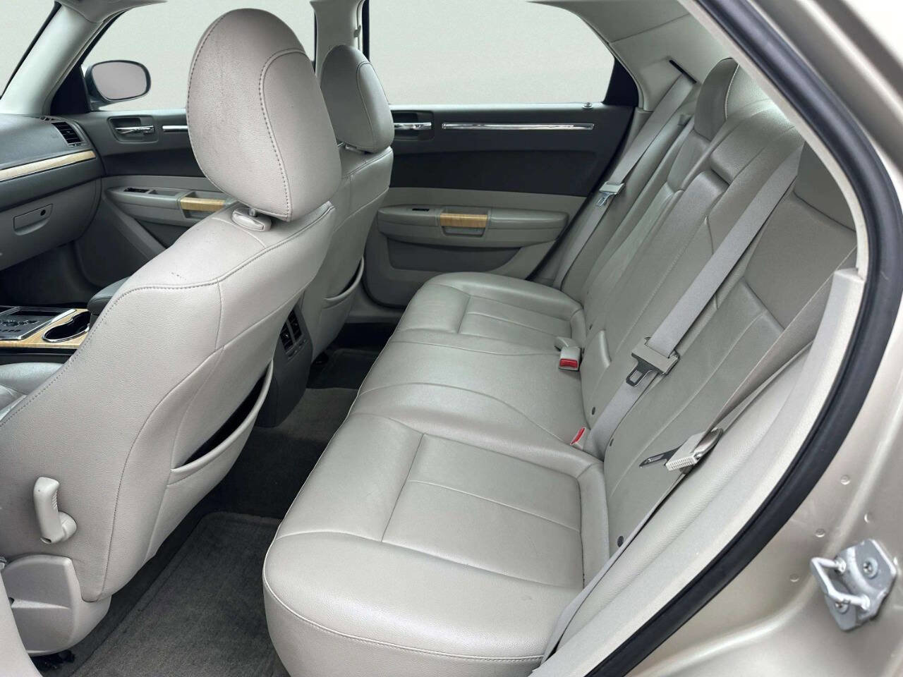 Used 2008 Chrysler 300 Limited image 11