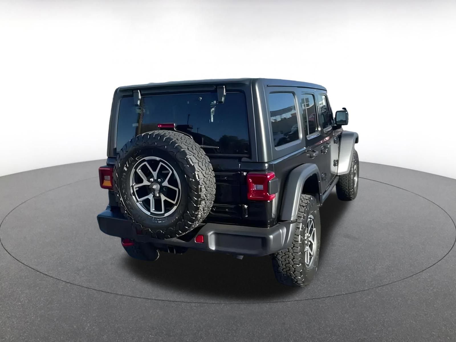 Used 2025 Jeep Wrangler Unlimited Rubicon image 12