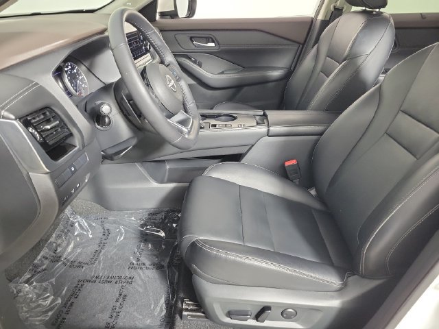 Used 2023 Nissan Rogue SL w/ SL Premium Package FWD image 19