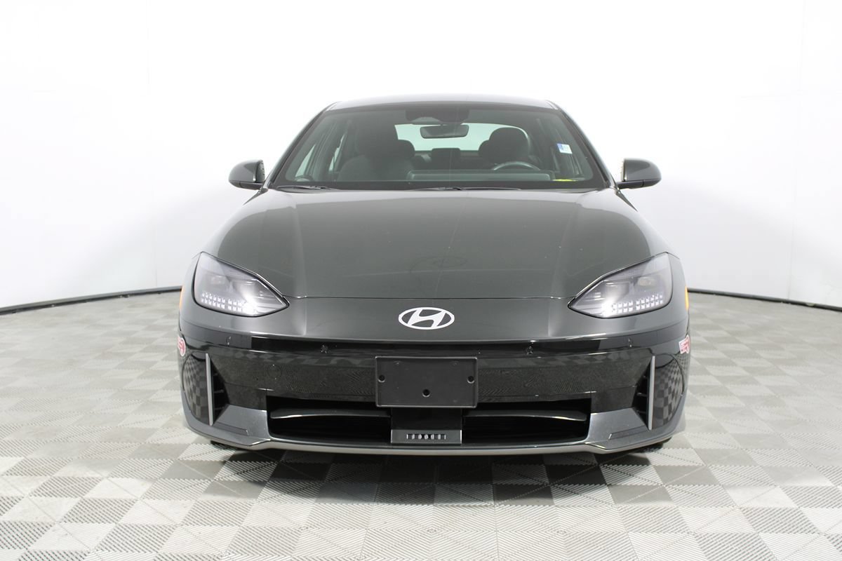 Used 2024 Hyundai Ioniq 6 Limited RWD image 2