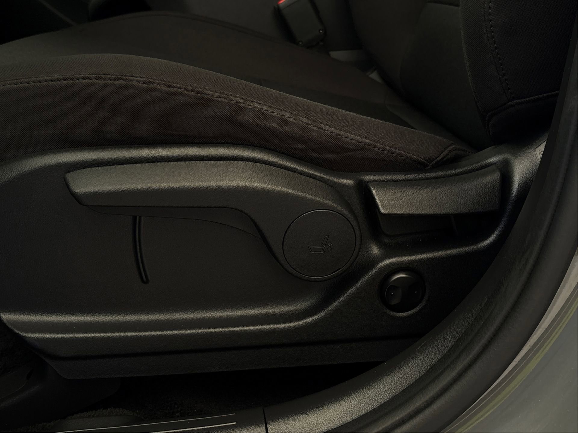 Used 2024 Hyundai Santa Fe SE image 29