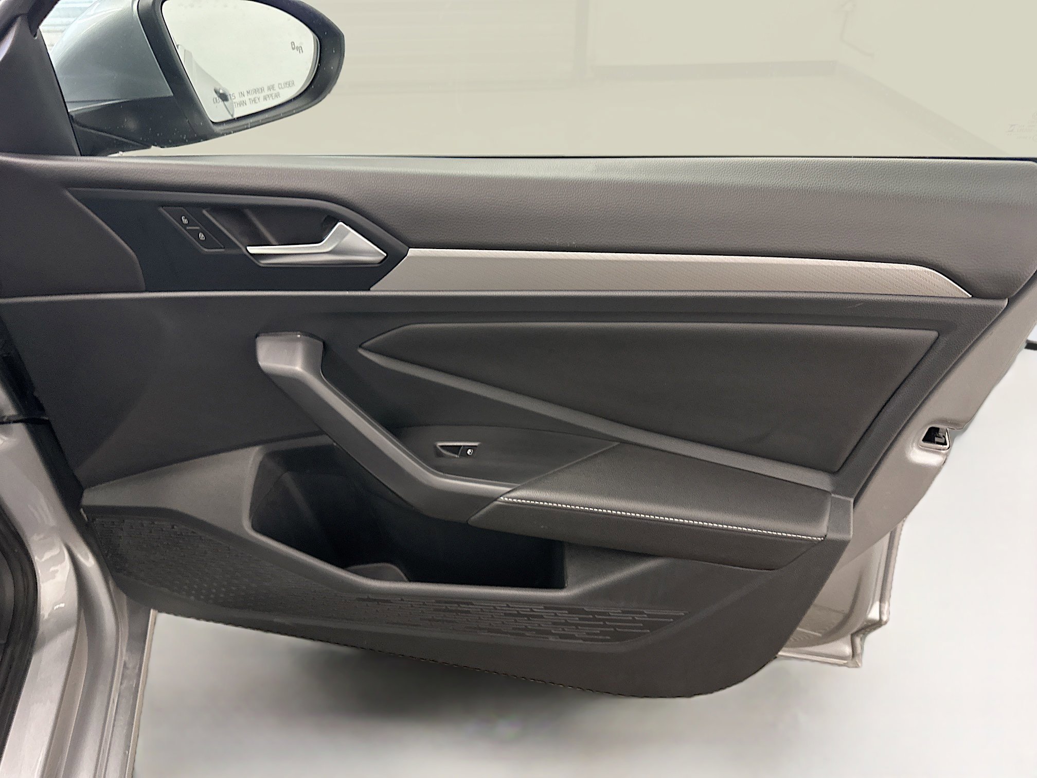 Used 2024 Volkswagen Jetta S image 32