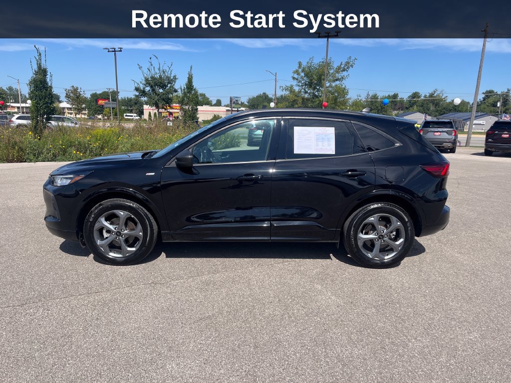 Used 2024 Ford Escape ST-Line w/ Tech Pack #1 AWD/4WD image 2