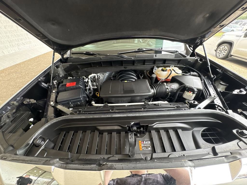 Certified 2025 GMC Sierra 1500 SLT image 30
