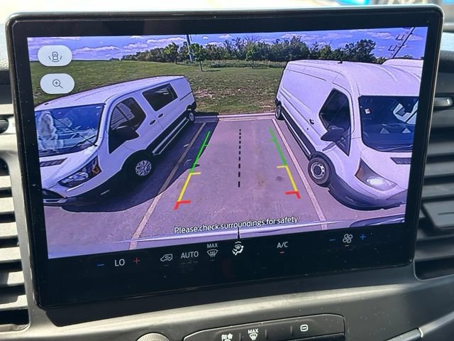 Used 2023 Ford E-Transit Medium Roof RWD image 22