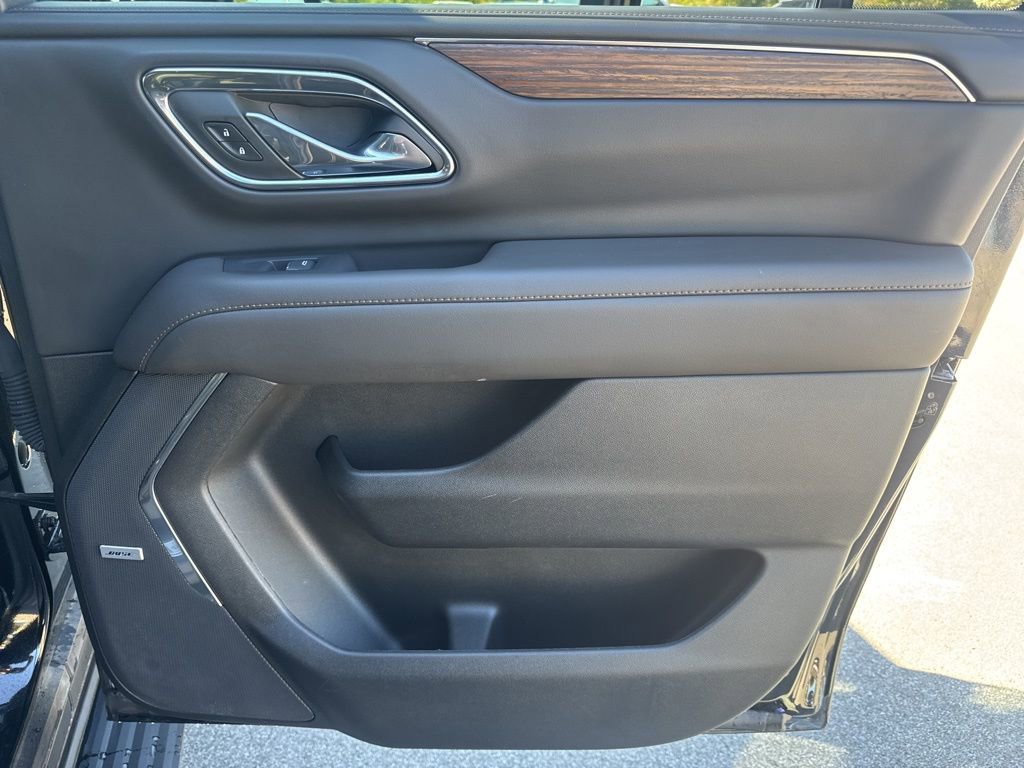 Used 2024 Chevrolet Suburban High Country w/ Premium Package image 42