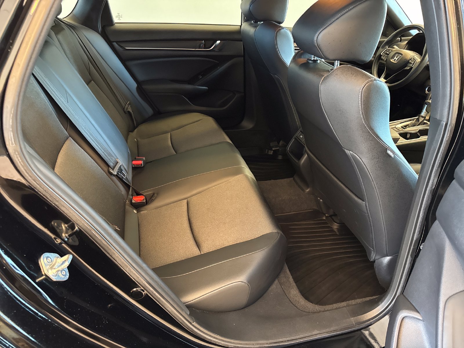 Used 2022 Honda Accord Sport image 9
