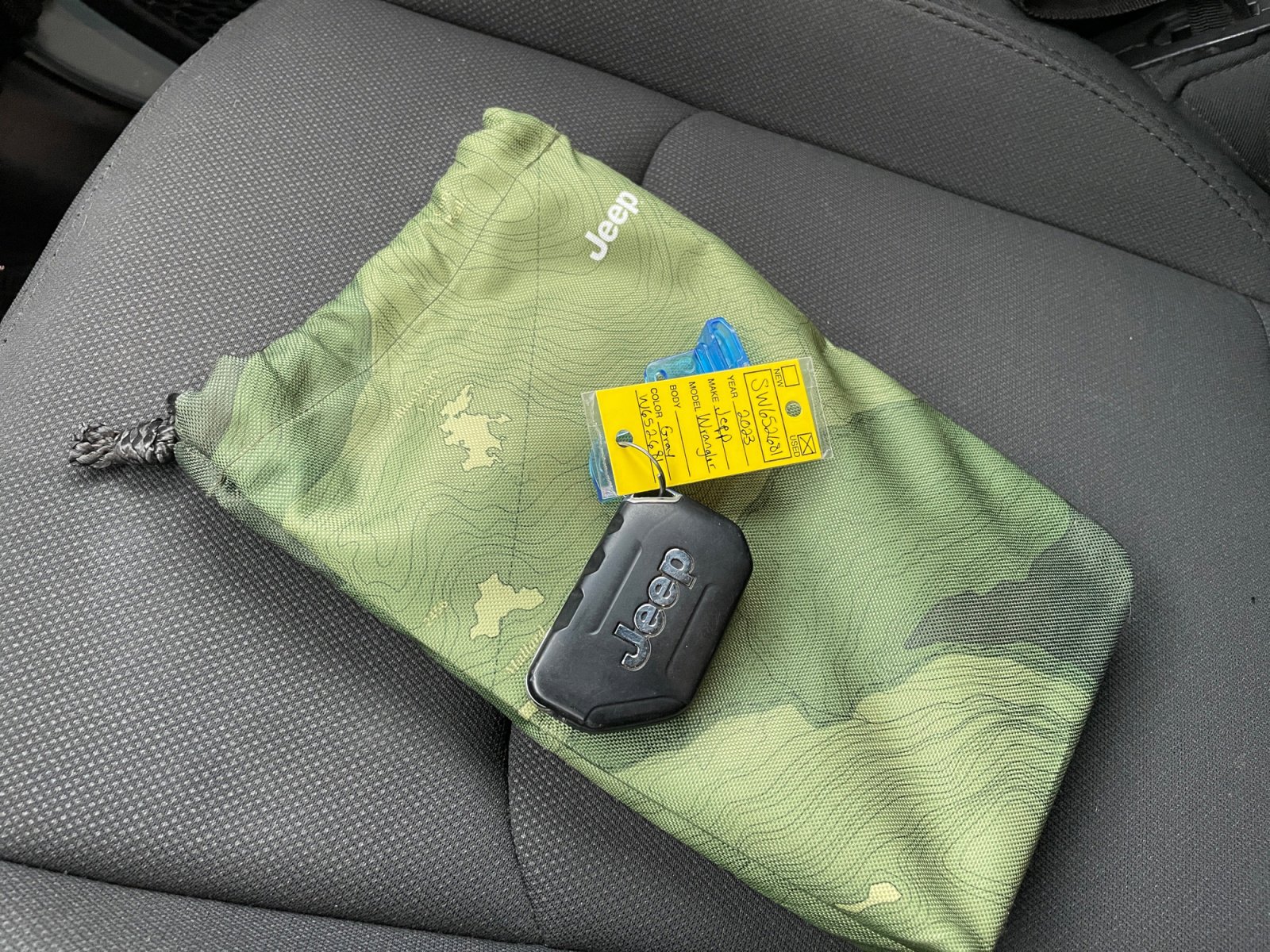 Used 2023 Jeep Wrangler Sport image 5