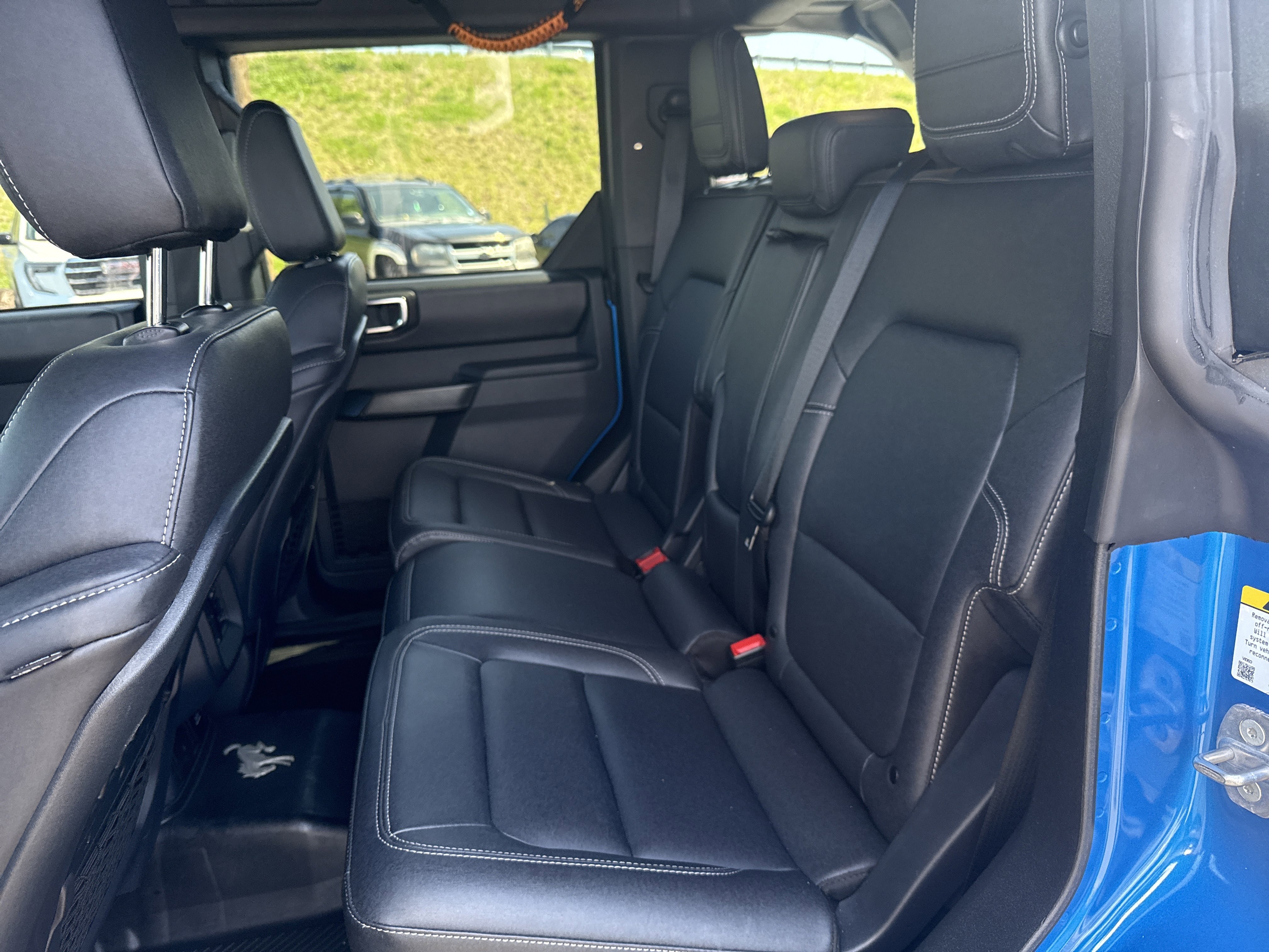 Used 2025 Ford Bronco Badlands AWD/4WD image 13