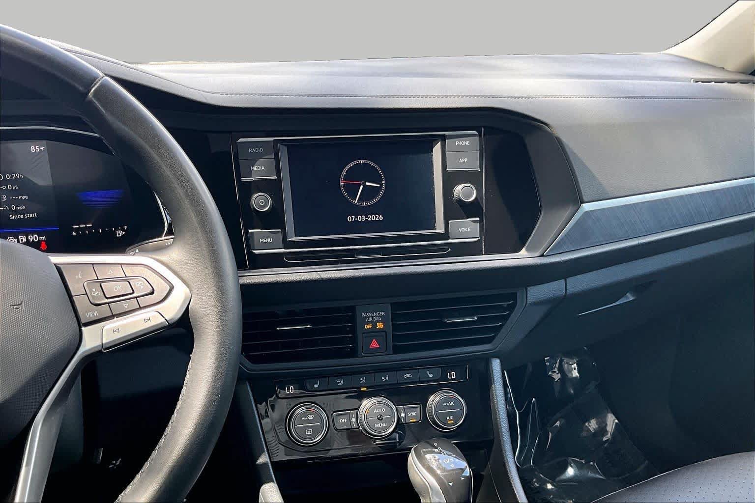 Used 2023 Volkswagen Jetta SE FWD image 7