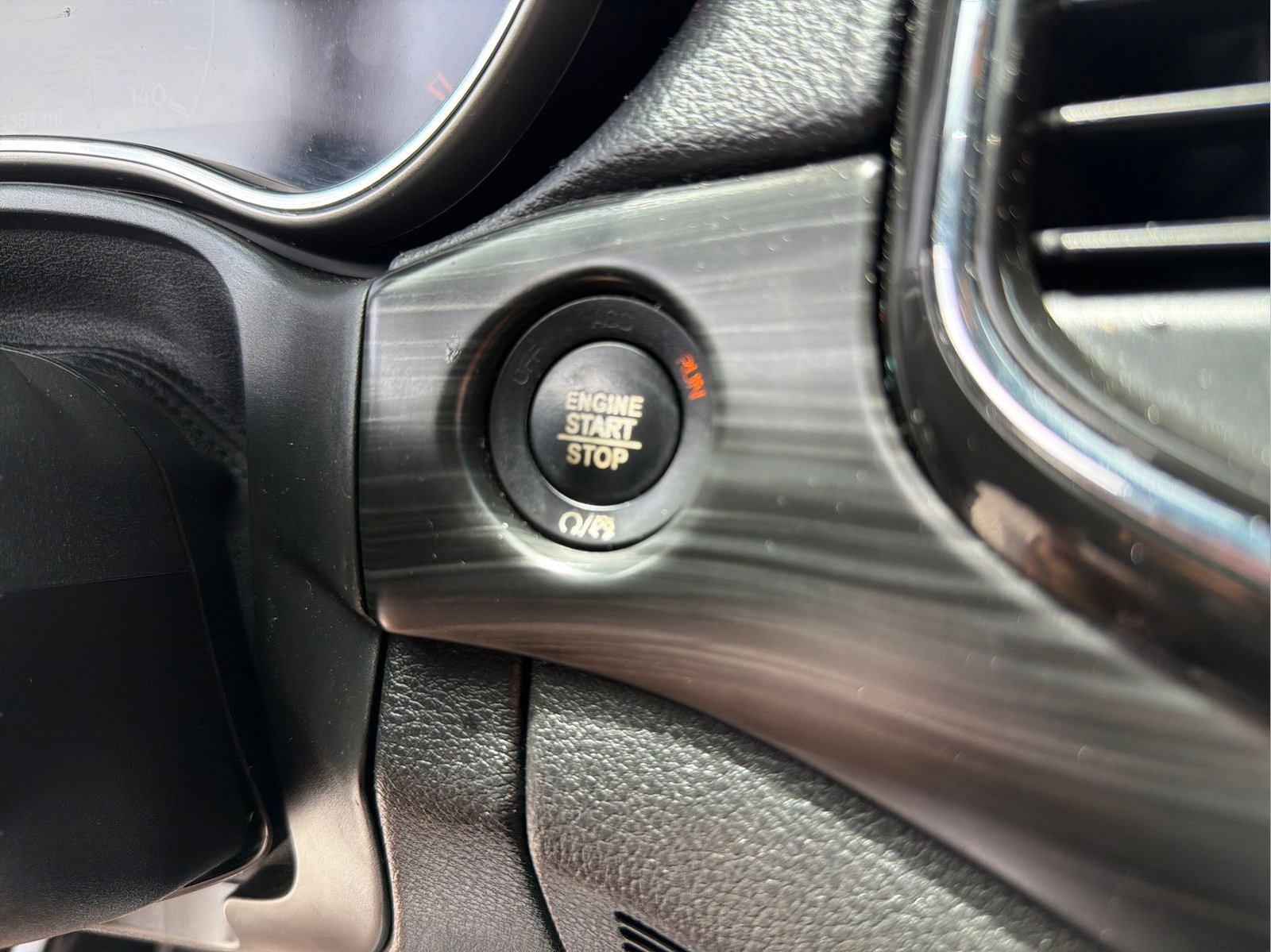 Used 2021 Jeep Grand Cherokee Laredo X RWD image 20