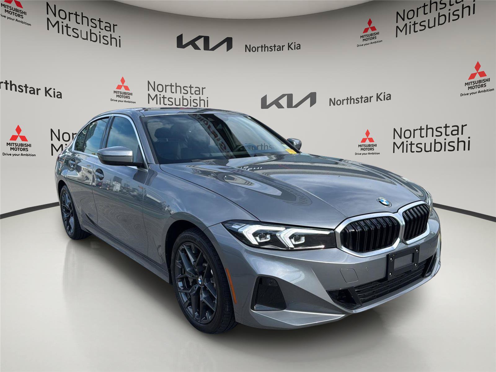 Used 2026 BMW 330i xDrive Sedan w/ Convenience Package AWD/4WD image 10