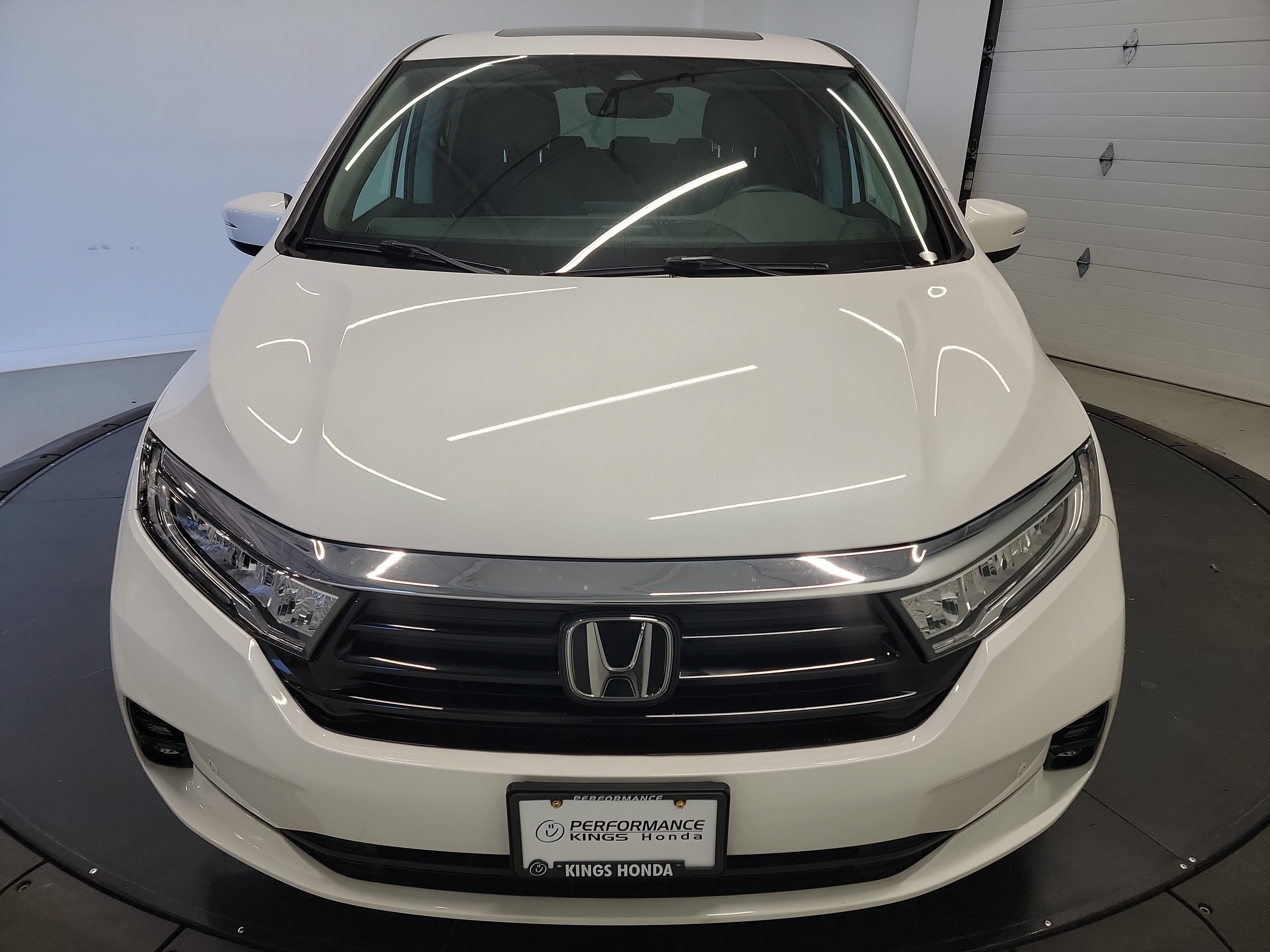 Certified 2023 Honda Odyssey Touring image 2
