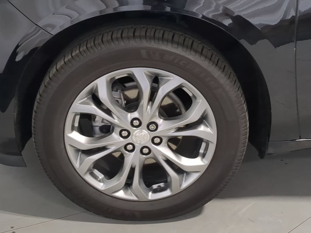Used 2021 Buick Enclave Avenir w/ Avenir Technology Package AWD/4WD image 17