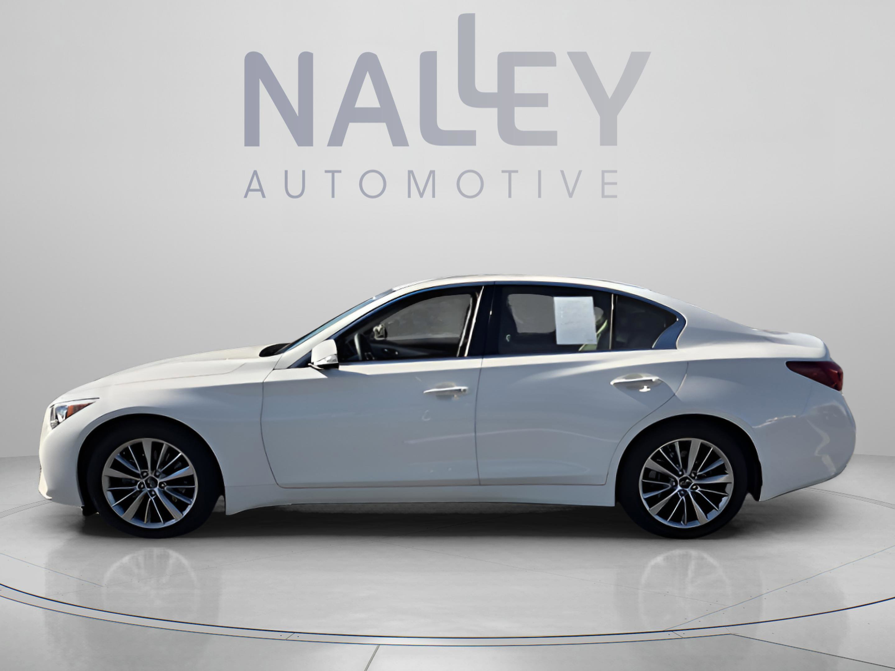 Used 2023 INFINITI Q50 Luxe AWD/4WD image 2