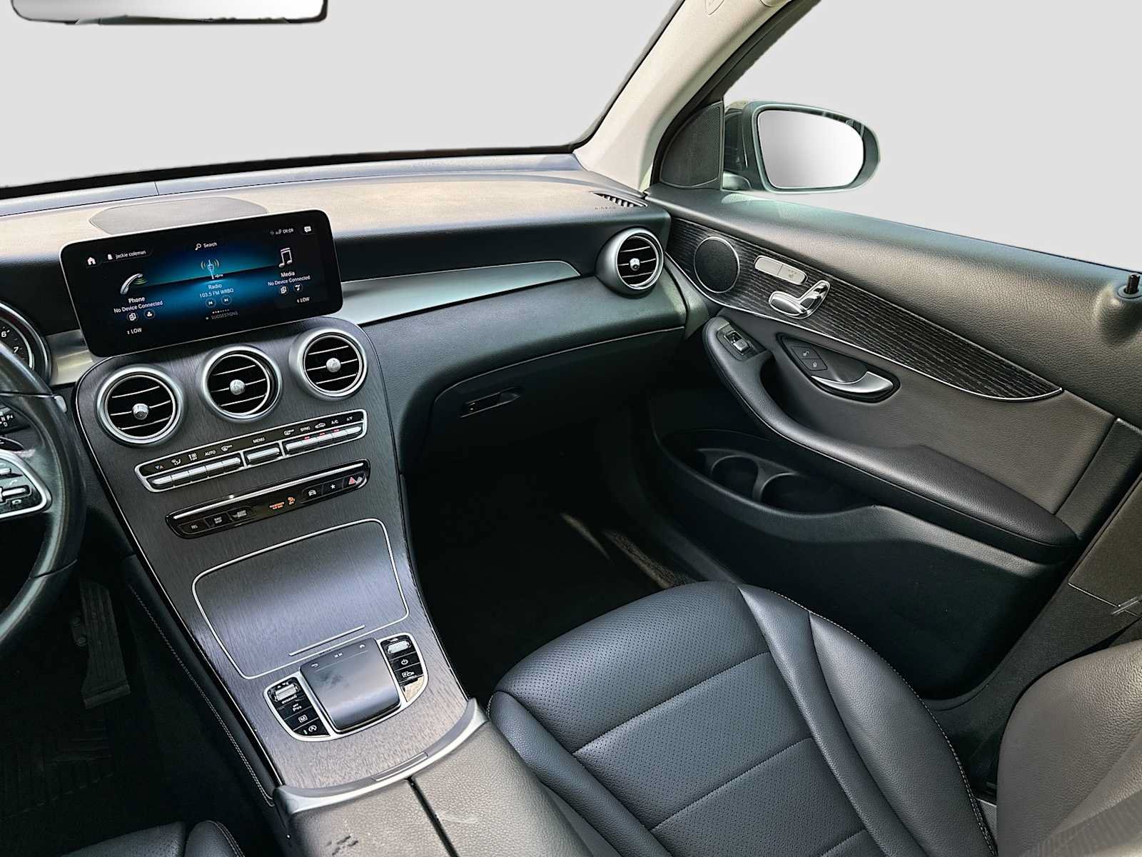 Used 2021 Mercedes-Benz GLC 300 image 23
