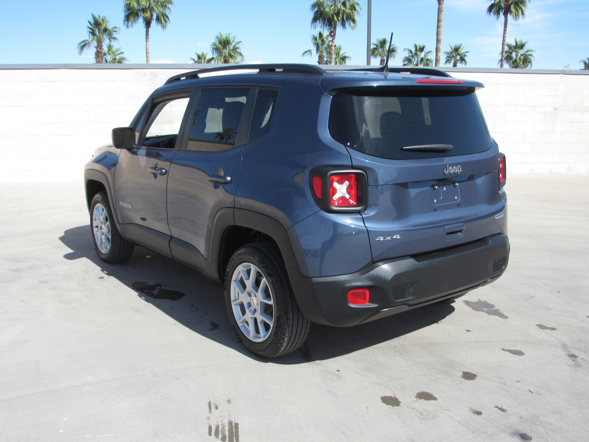 Used 2022 Jeep Renegade Latitude image 6