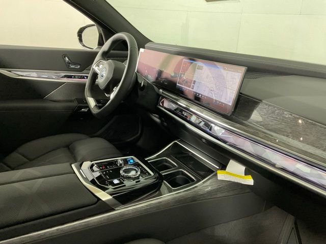 Used 2024 BMW i7 eDrive50 RWD image 30