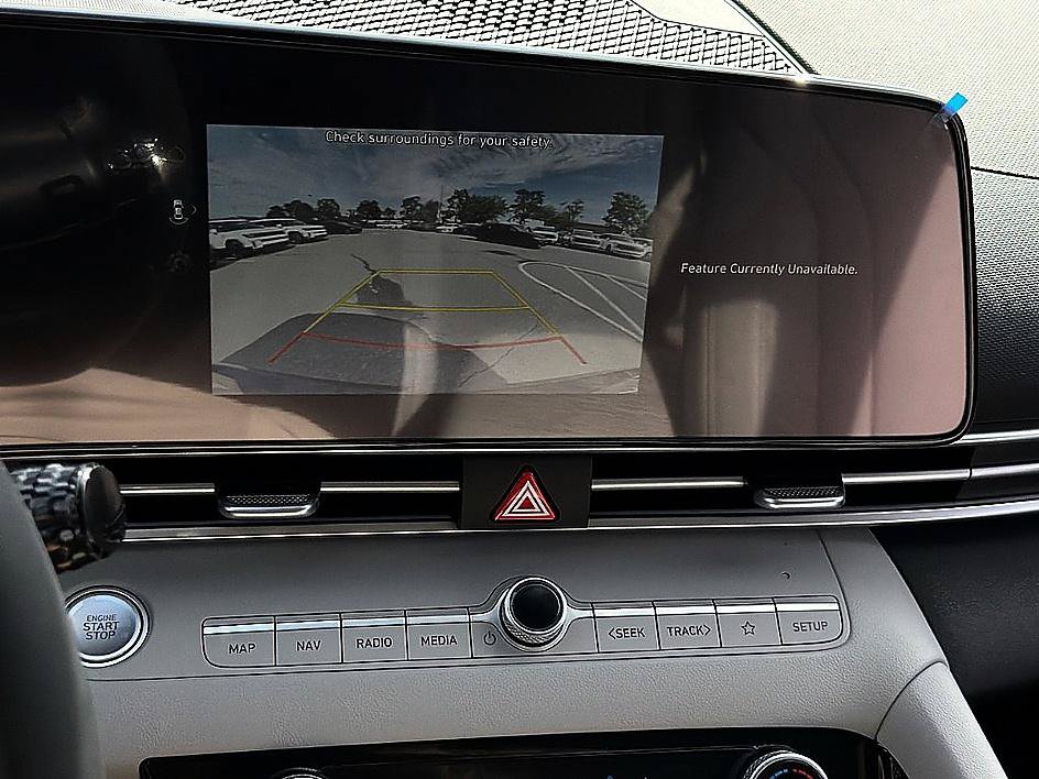 New 2026 Hyundai Elantra Limited FWD image 10