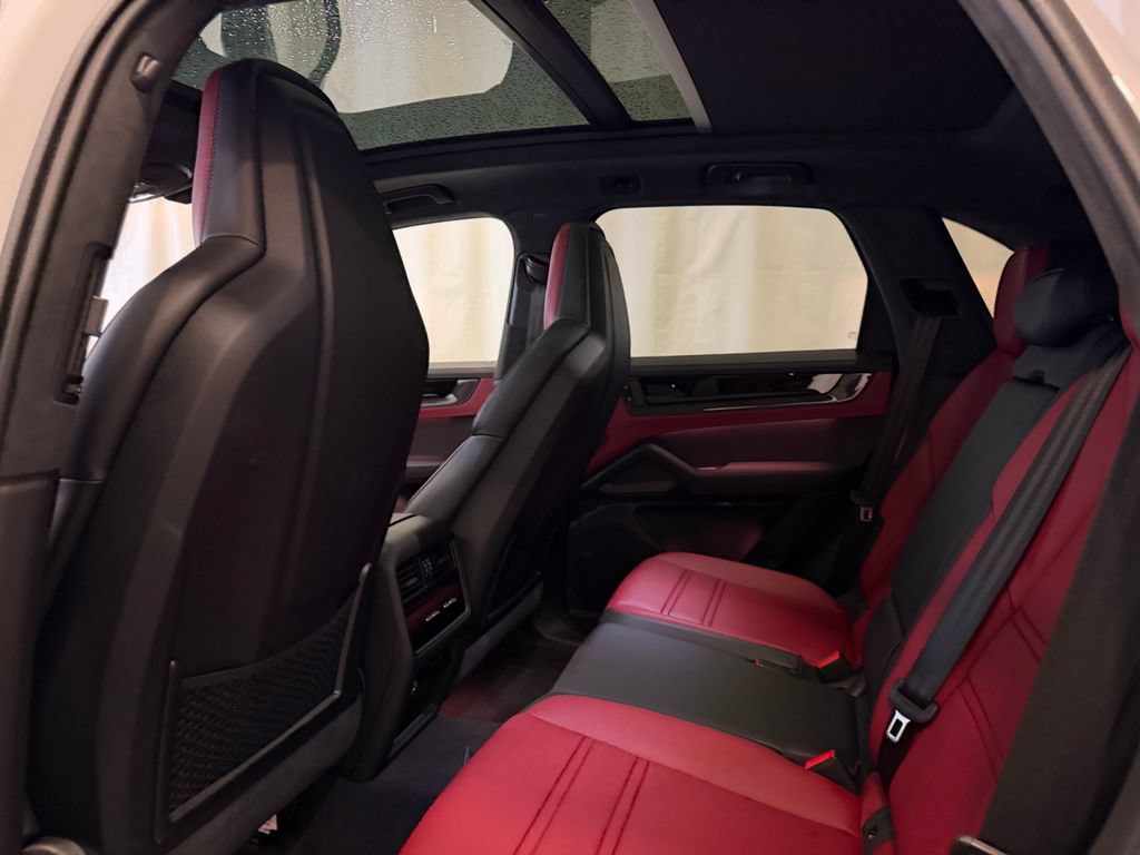 Certified 2025 Porsche Cayenne GTS AWD/4WD image 24