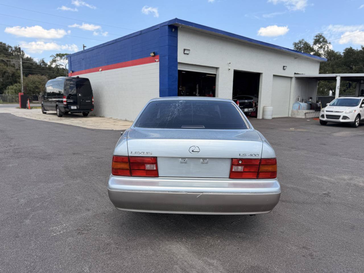 Used 1996 Lexus LS 400 RWD image 3