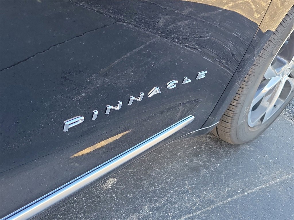 New 2026 Chrysler Pacifica Pinnacle image 6
