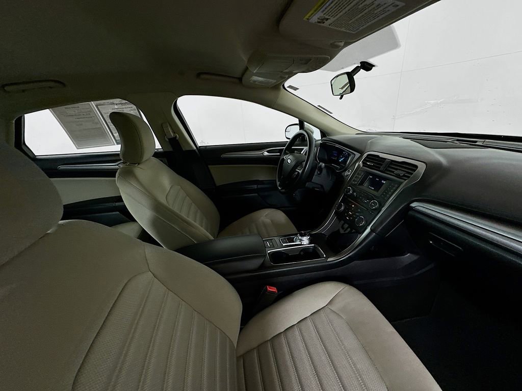 Used 2018 Ford Fusion S image 26