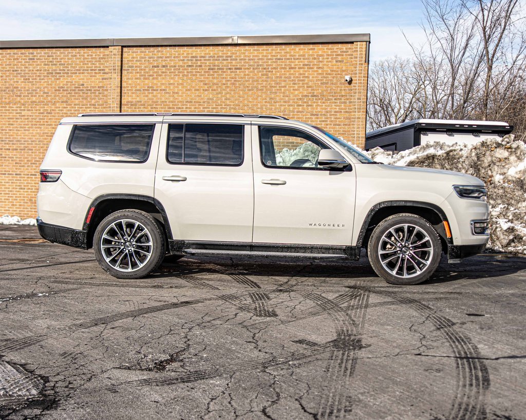 Used 2022 Jeep Wagoneer Series II w/ Premium Group I image 9