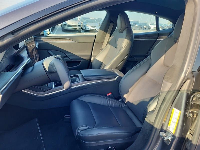 Used 2022 Tesla Model S image 4