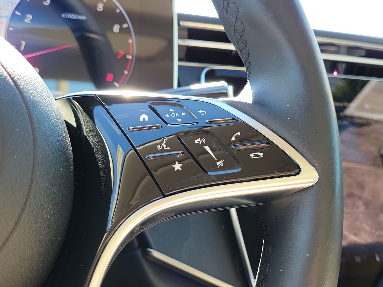 Certified 2024 Mercedes-Benz E 350 4MATIC Sedan image 32