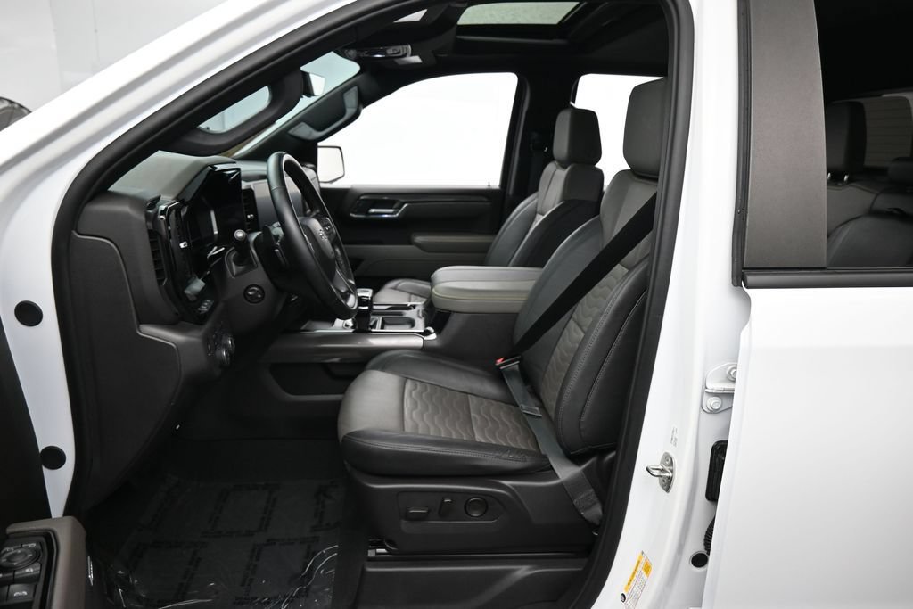 Used 2024 Chevrolet Silverado 1500 ZR2 w/ Technology Package AWD/4WD image 11