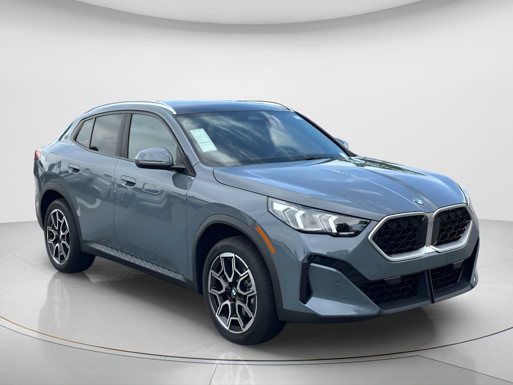 New 2026 BMW X2 xDrive28i w/ Technology Package AWD/4WD image 3