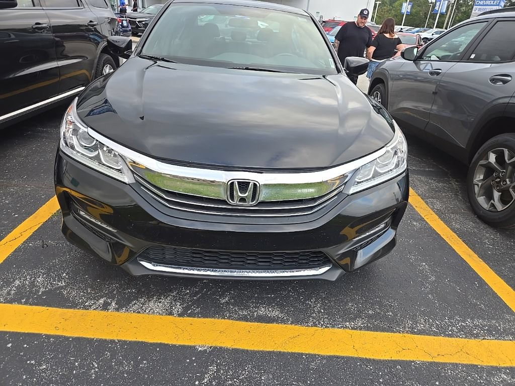 Used 2016 Honda Accord Sport image 2