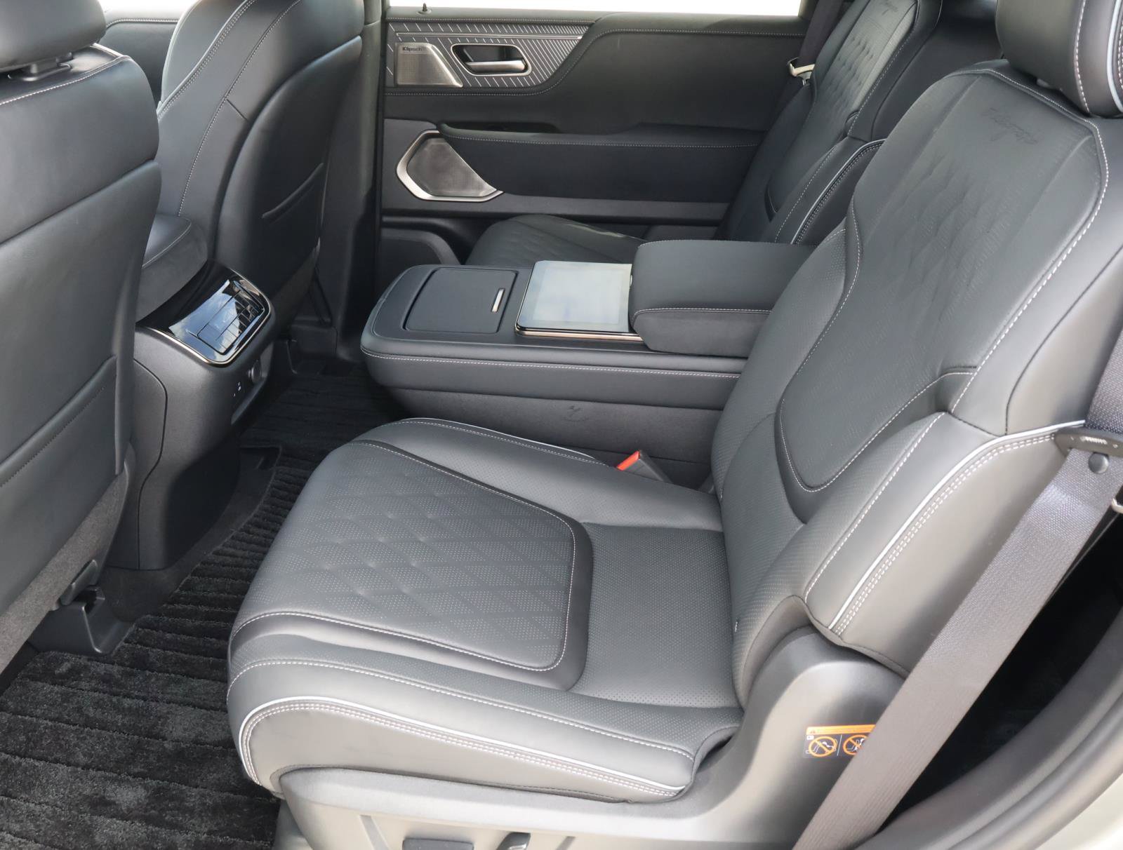 Used 2027 INFINITI QX80 Autograph AWD/4WD image 23