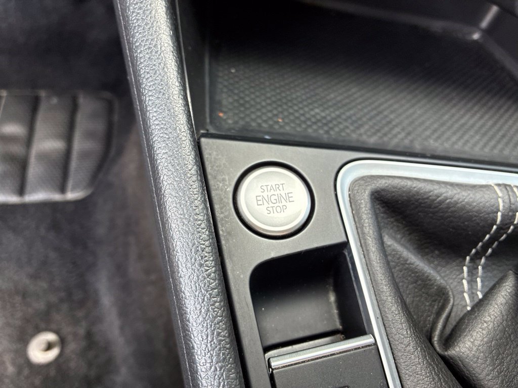 Used 2024 Volkswagen Jetta SE FWD image 26