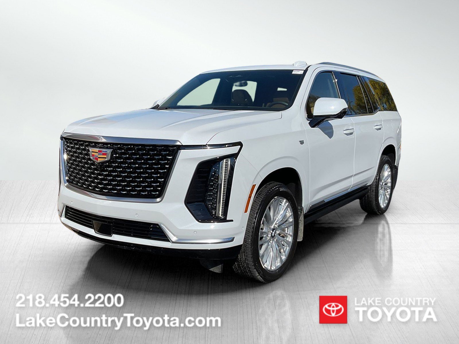 Used 2026 Cadillac Escalade Luxury w/ LPO, Floor Liner Package AWD/4WD image 1