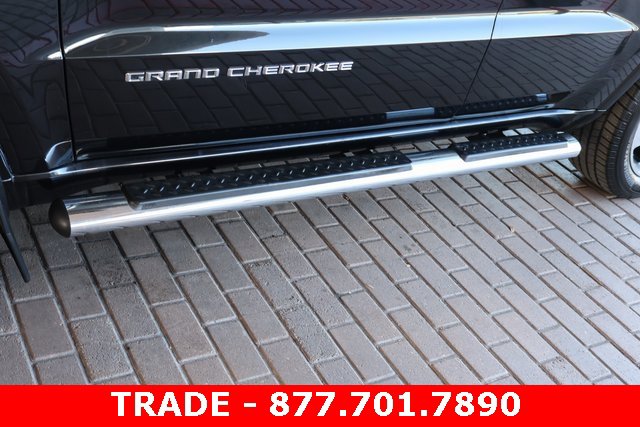 Used 2016 Jeep Grand Cherokee Overland image 9