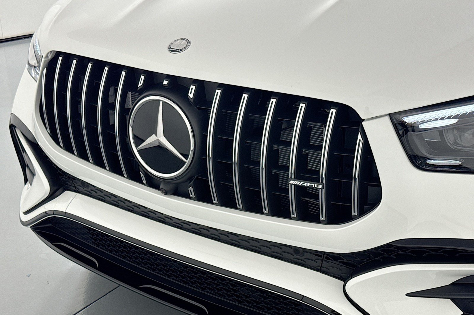 New 2026 Mercedes-Benz GLE 53 AMG 4MATIC Coupe image 12