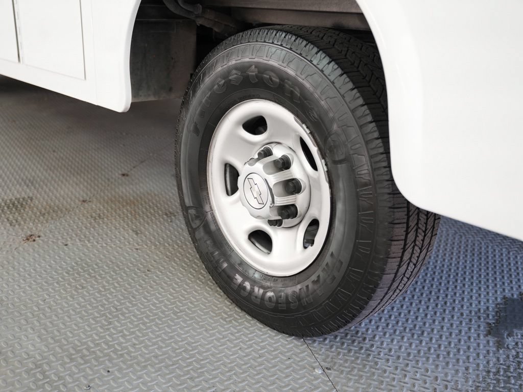 Used 2020 Chevrolet Express 3500 w/ Power Convenience Package RWD image 46