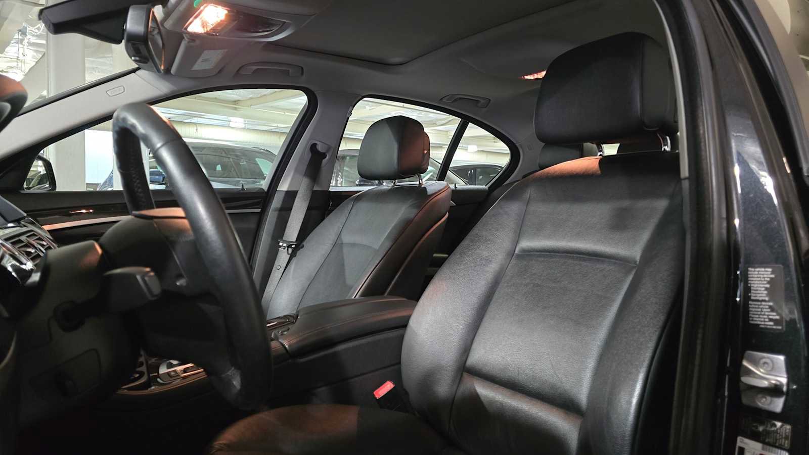Used 2012 BMW 528i xDrive Sedan AWD/4WD image 21