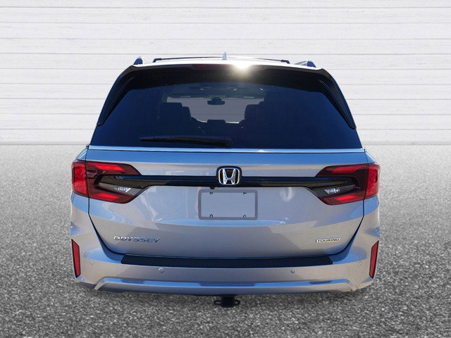New 2026 Honda Odyssey Touring image 3