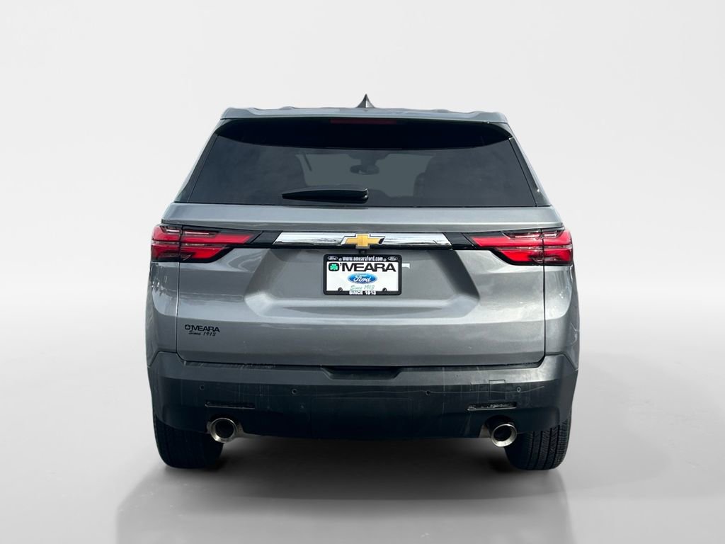 Used 2023 Chevrolet Traverse LS w/ Safety Package image 4