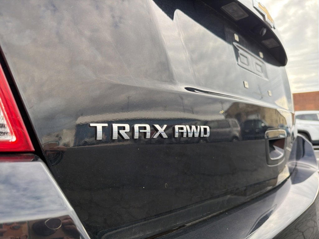 Certified 2022 Chevrolet Trax LS w/ Tint and Cruise Package image 10