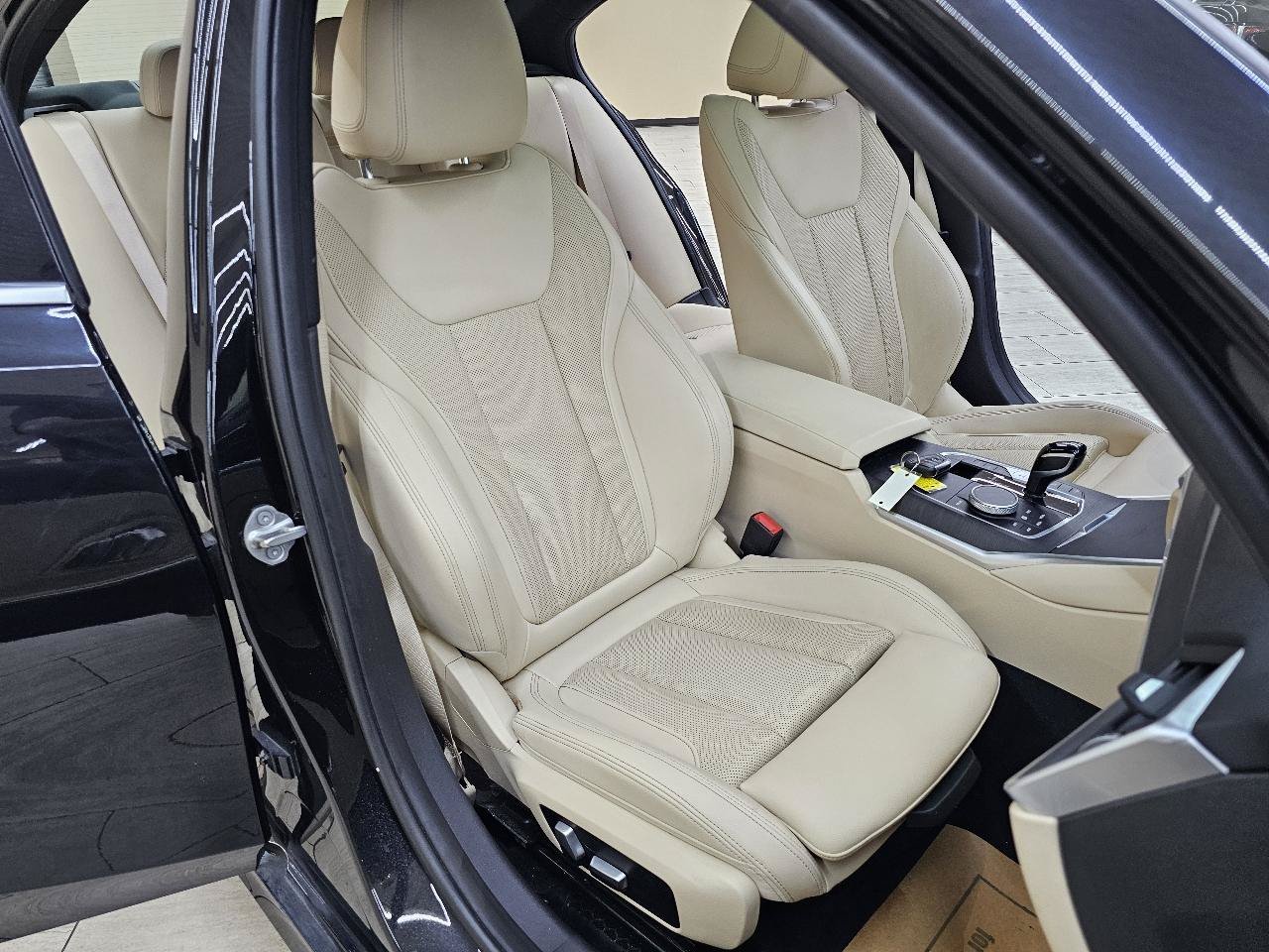 Used 2022 BMW 330e RWD image 19