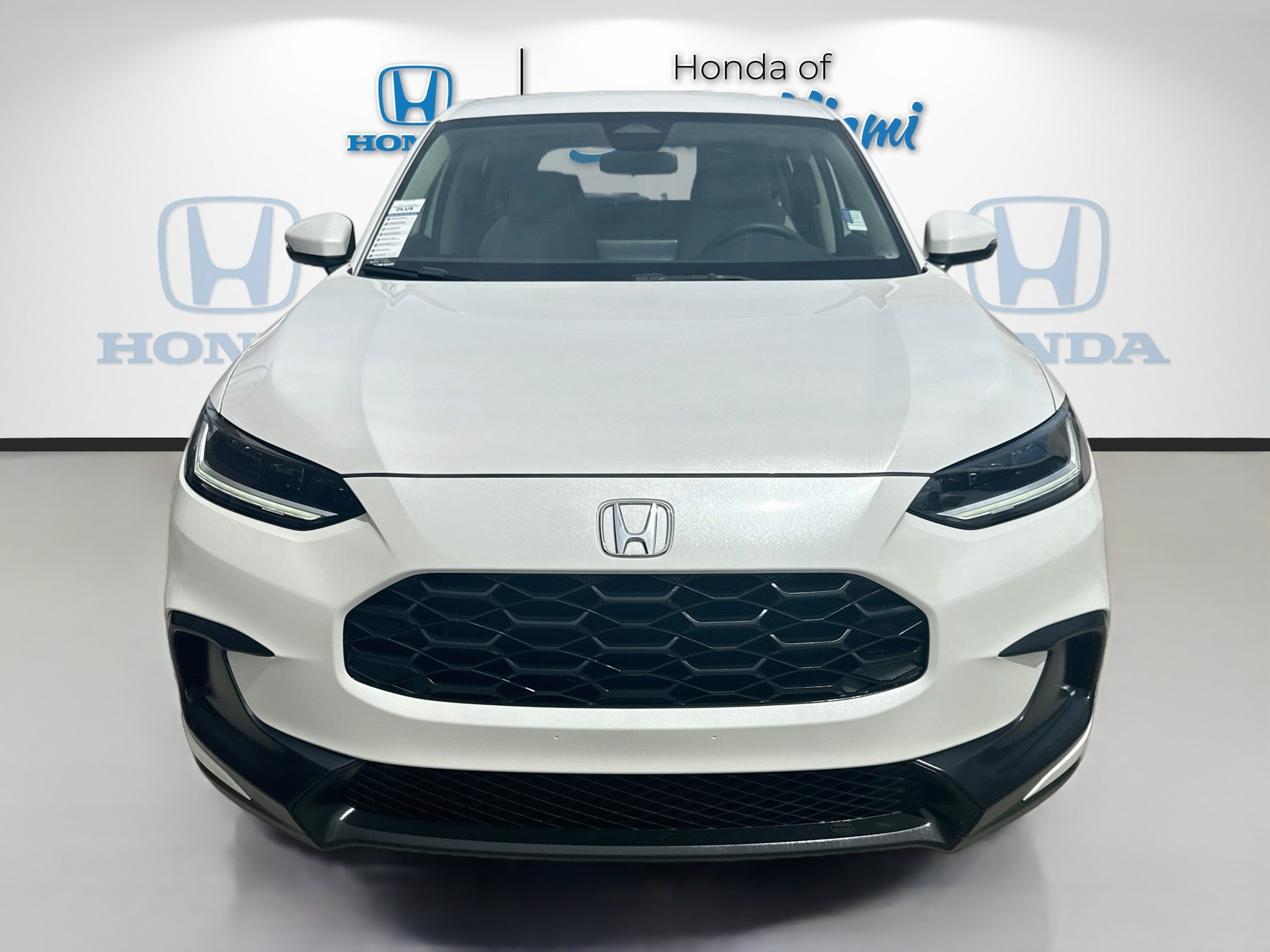 Certified 2025 Honda HR-V LX image 2