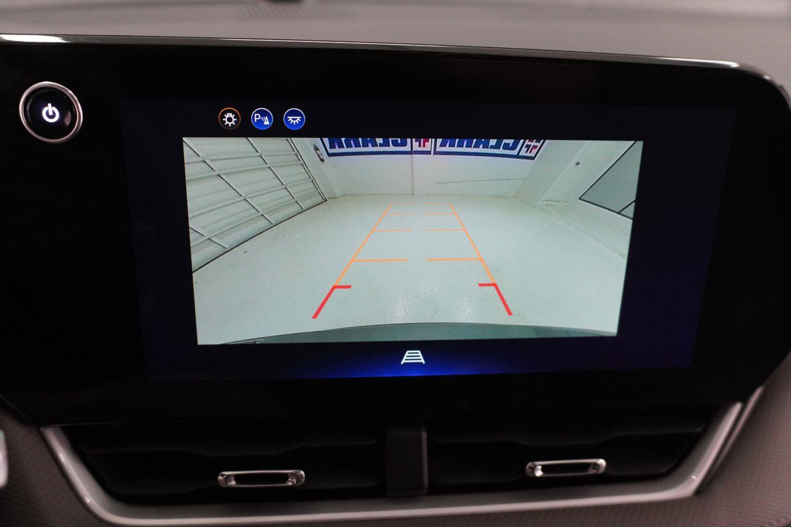 Used 2025 Chevrolet Equinox LT w/ Convenience Package II FWD image 16